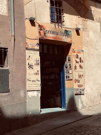 Foto de Fernando Moya Alfarero & Pintor