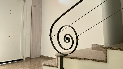 Foto de Pintors Miguel Angel Gamez DecoAmbients