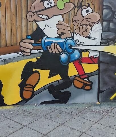 Foto de Pintura en la calle (Muro de bomberos)