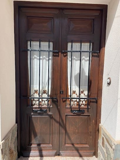 Foto de Pinturas y Decoración El Monjo