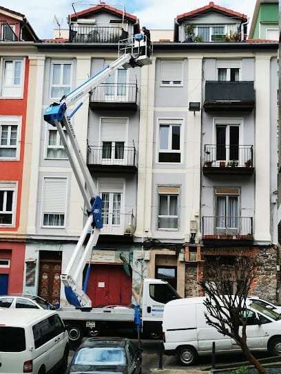 Foto de Taller de pintura Antolin Solis