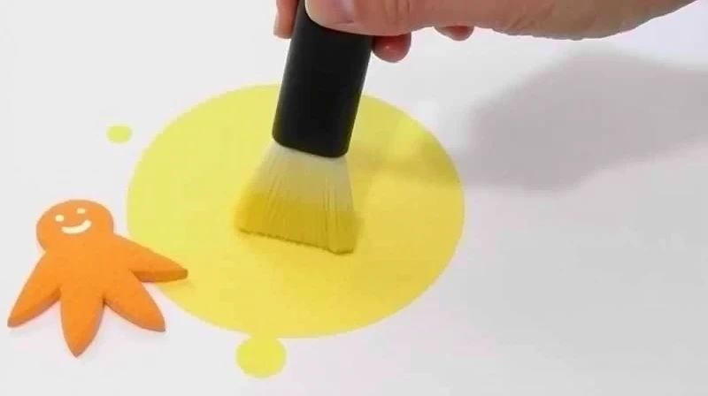 La Magia de Mezclar Pintura con Agua