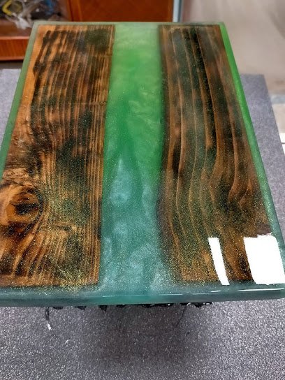 Foto de Laca y Barniz Restauramos Madera en Barcelona España