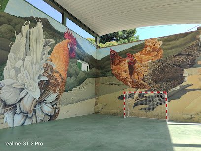 Foto de Mural graffiti 2 "Gallos y Gallinas"