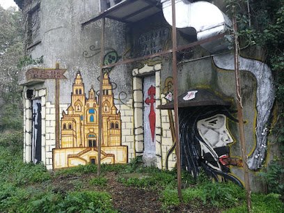 Foto de Arte de rúa "O Peregrino e a Catedral"