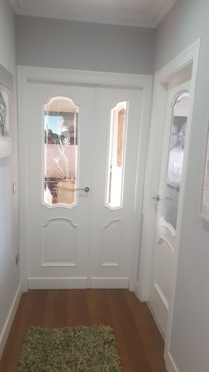 Foto de Lacado de puertas en blanco en Madrid | Lacado de muebles y cocinas
