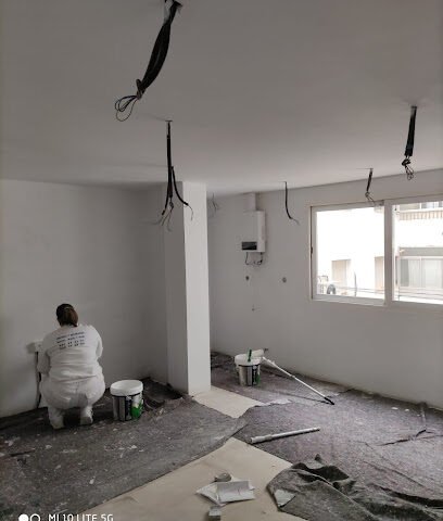 Foto de Pintores en Málaga: Mari y Miguel Jesús (Pintamos todo: Exteriores e Interiores)